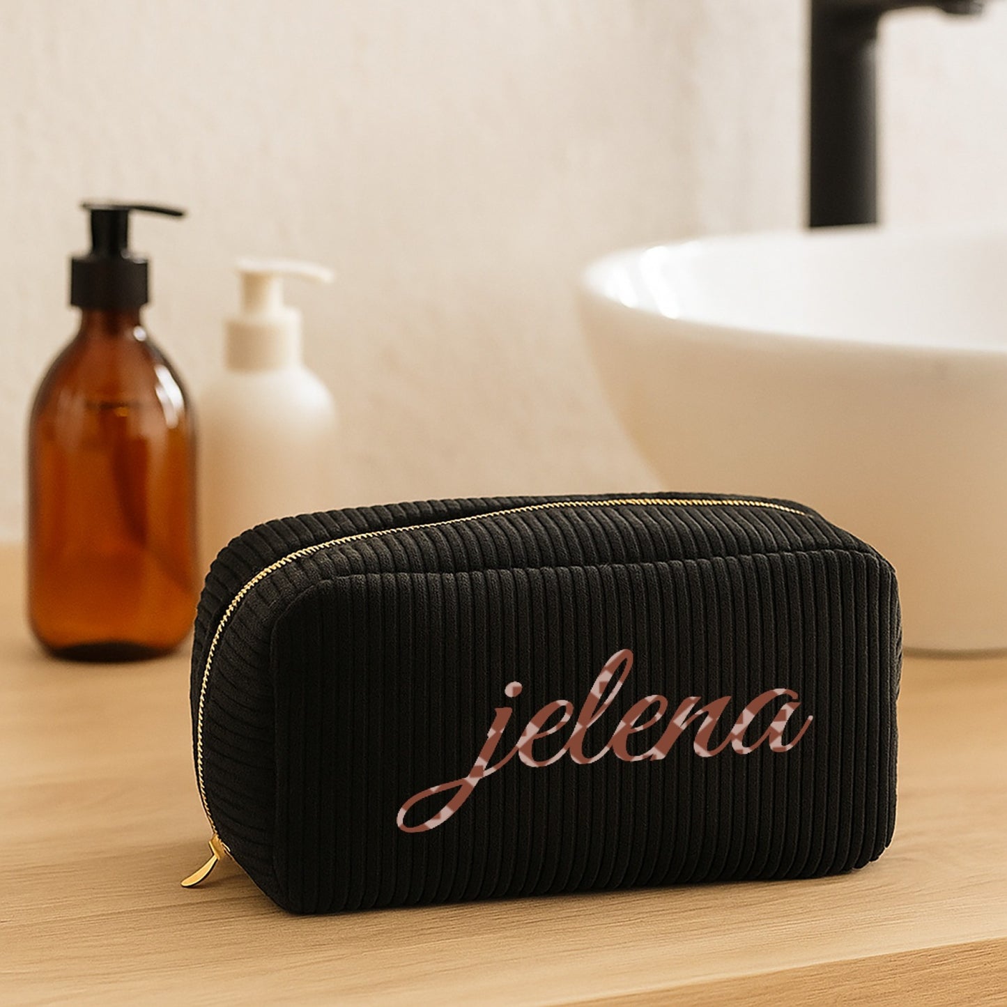 Kulturbeutel aus Cord mit individuellem Namen – Personalisierter Reisebeutel