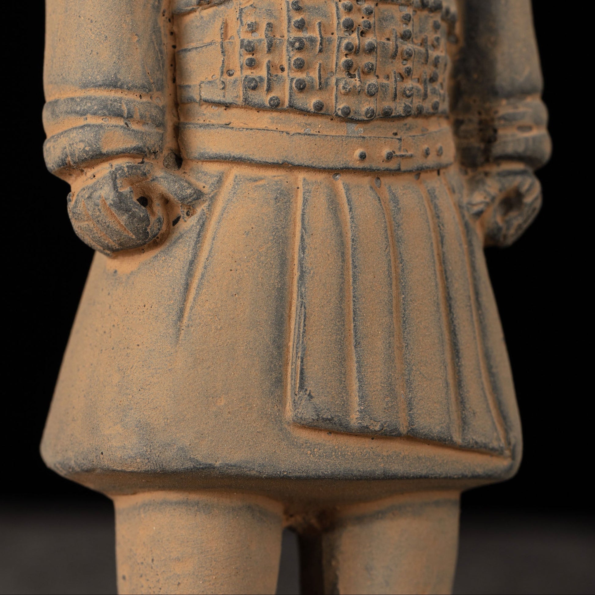 15CM Cavalryman - CLAYARMY-Close and detailed look at the 15CM Terracotta Army Cavalryman's overall presentation, providing a comprehensive view of the figurine's craftsmanship.