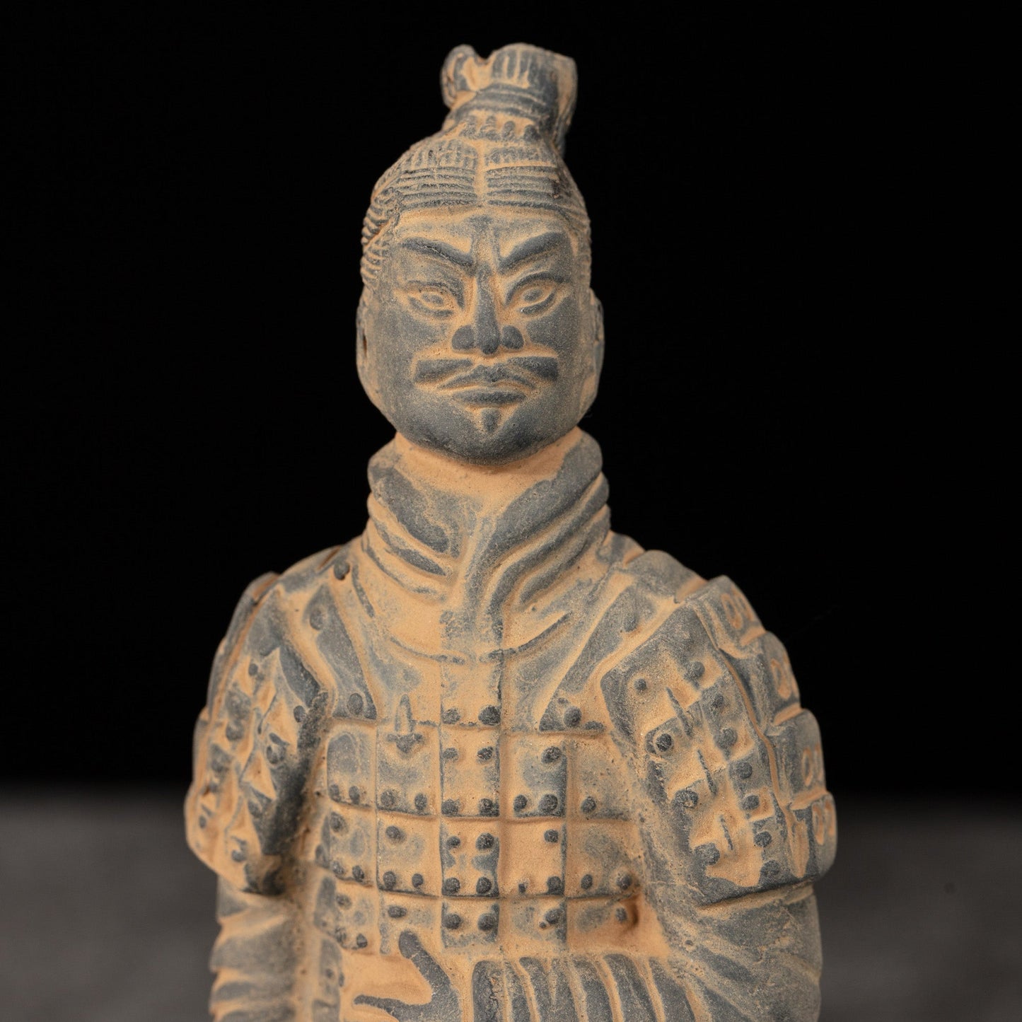 15CM Kneeling Archer - CLAYARMY-Front view of the 15CM Kneeling Archer figurine, highlighting intricately sculpted details on the face and armor.
