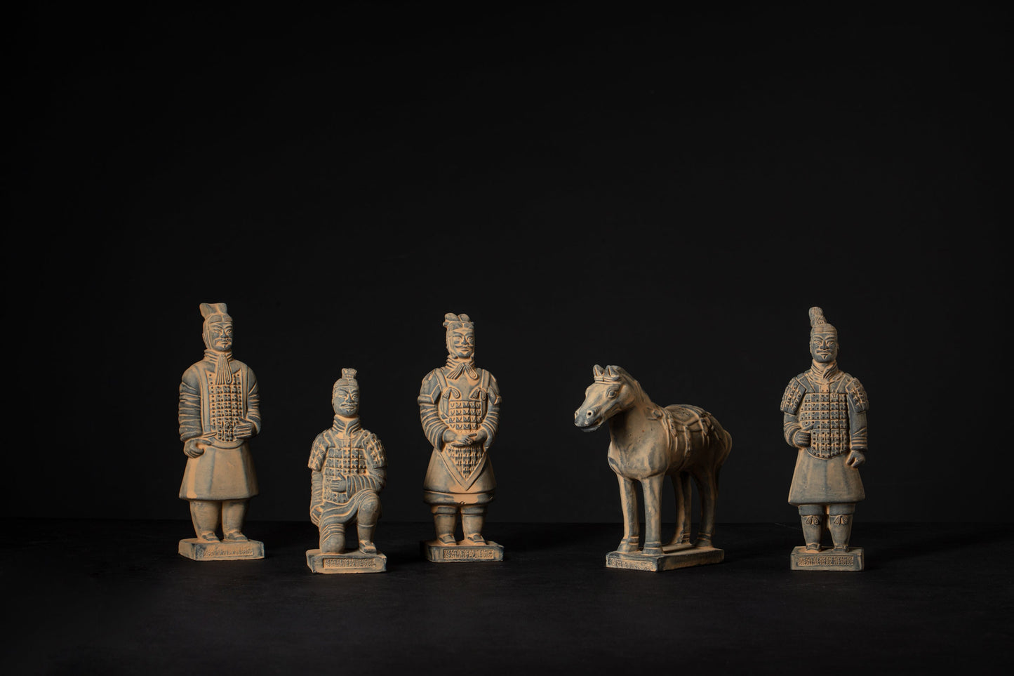 20CM Five Piece Set - CLAYARMY-Artistic portrayal of the 20CM Terracotta Warriors and Horse Ensemble, capturing the grandeur of the Qin Dynasty.