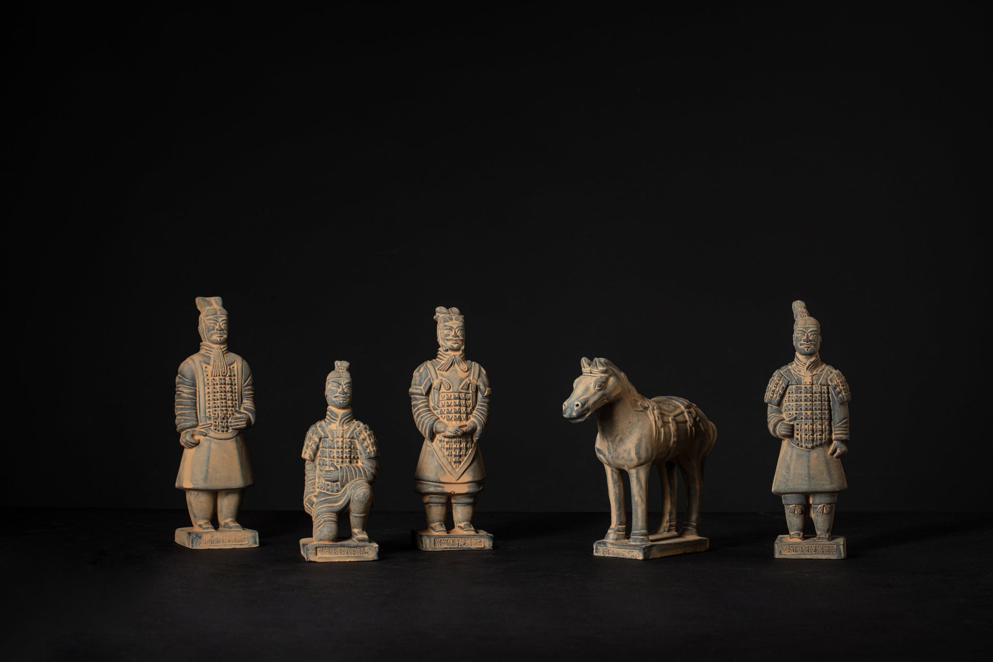 20CM Five Piece Set - CLAYARMY-Artistic portrayal of the 20CM Terracotta Warriors and Horse Ensemble, capturing the grandeur of the Qin Dynasty.