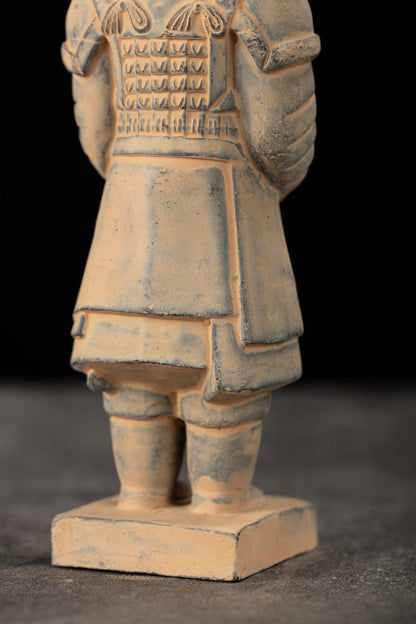 15CM General - CLAYARMY-Weaponry Mastery: Detailed view of the 15CM General's long sword, showcasing mastery in weaponry and emphasizing the importance of military skill.