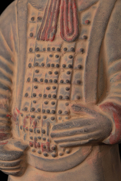 20CM Painted Officier - CLAYARMY-Exquisite patterns and designs painted on the armor of the 20CM Painted Officer are showcased in this image.