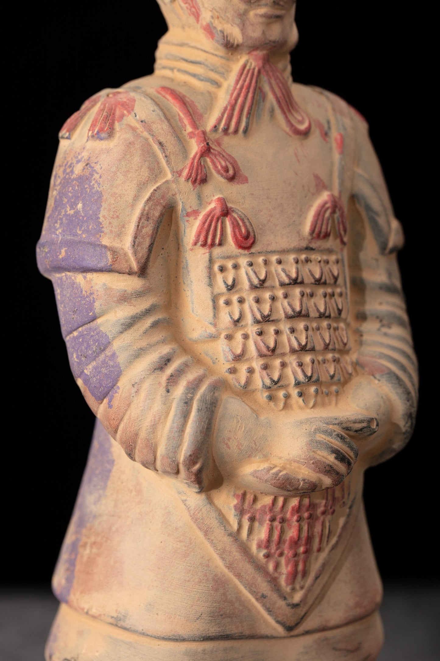 20CM Painted General - CLAYARMY-Intricate Painted Patterns: Close-up of the 20CM Painted General's robe, highlighting intricate painted patterns that reflect the attention to detail in replicating ancient designs.