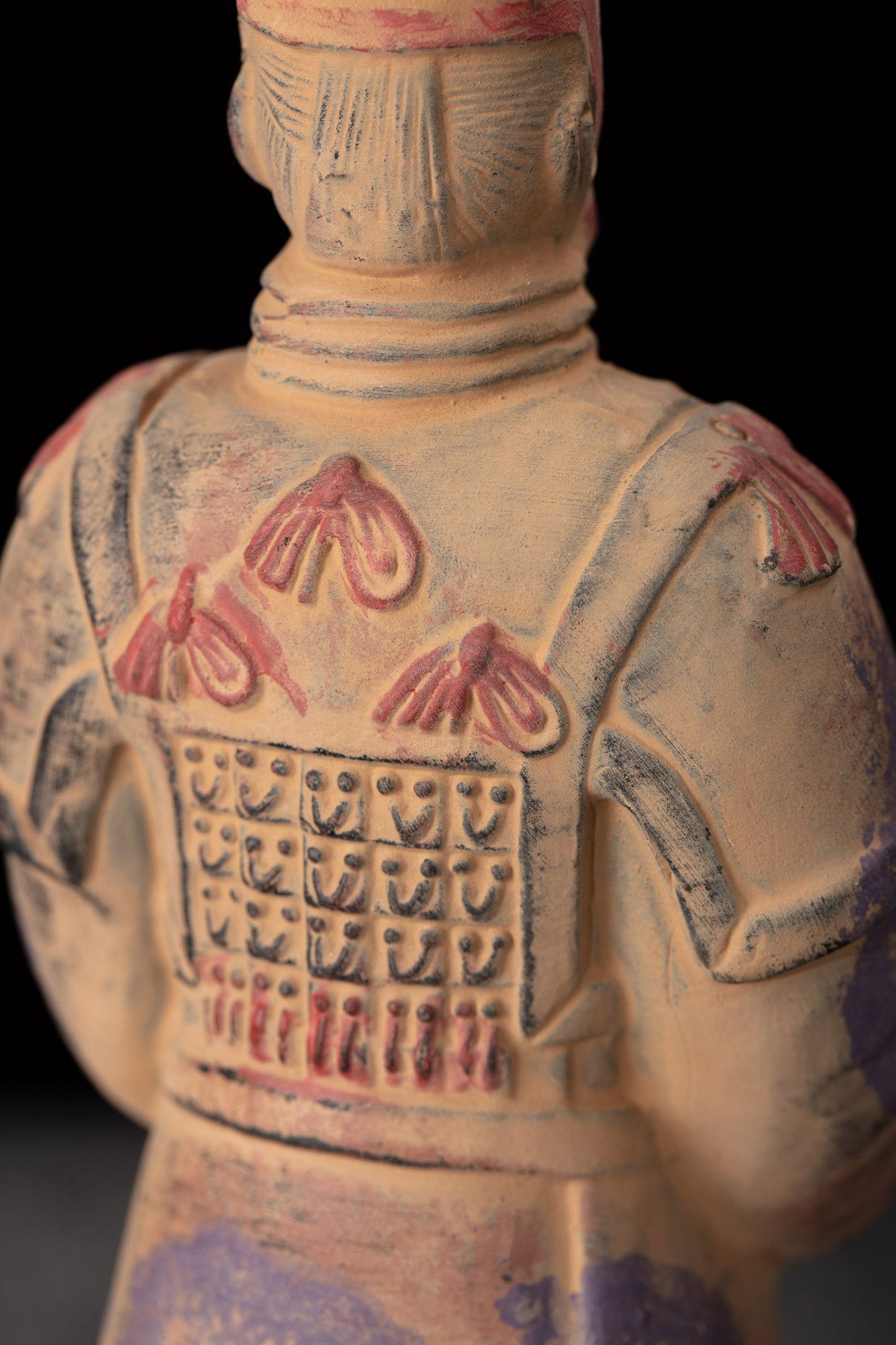 20CM Painted General - CLAYARMY-Painted Weapon Mastery: Explore the painted mastery of the 20CM General's weapon, with detailed brushwork capturing the essence of ancient military armaments.