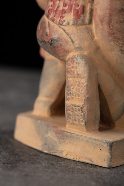 20CM Painted Kneeling Archer - CLAYARMY-Close-up shot of the painted footwear on the 20CM Painted Soldier, highlighting authenticity.