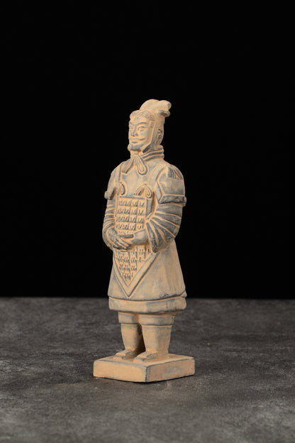 15CM General - CLAYARMY-Solemn Authority: Side profile of the 15CM Terracotta Army General, showcasing a solemn authority and the distinct features of the ancient Chinese high-ranking military official.