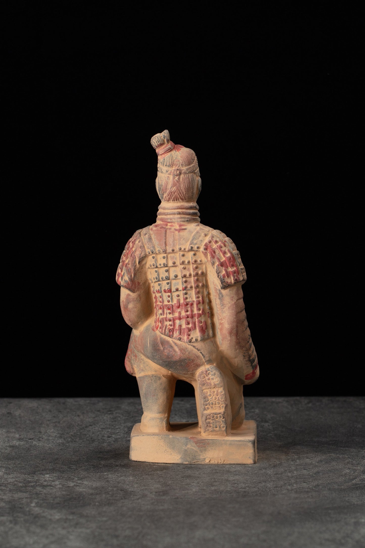 20CM Painted Kneeling Archer - CLAYARMY-View from behind, emphasizing the fine details of the painted robe on the 20CM Painted Soldier.
