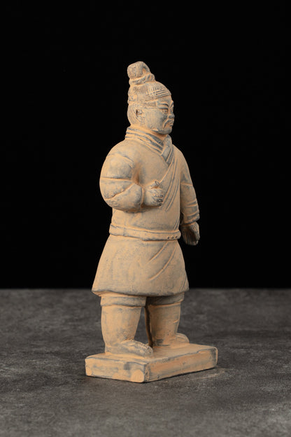 15CM Standing Archer - CLAYARMY-Artistic angle highlighting the side profile of the 15CM Standing Archer replica, showcasing its unique bun, battle robe, and short boots.