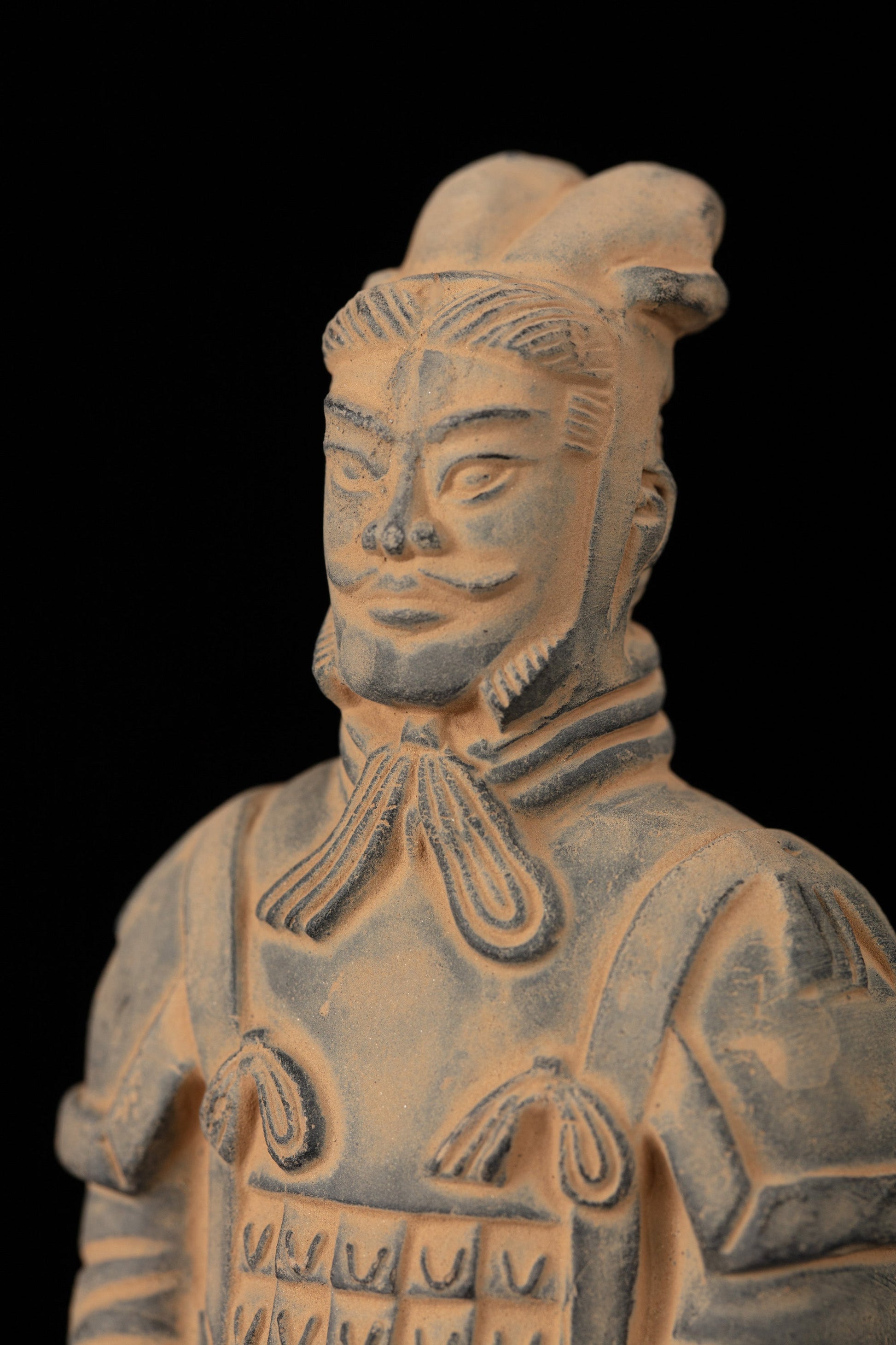 15CM General - CLAYARMY-Elegant Beard: Profile shot of the 15CM General figurine, featuring an elegant beard, adding a touch of wisdom and sophistication to the commanding demeanor.