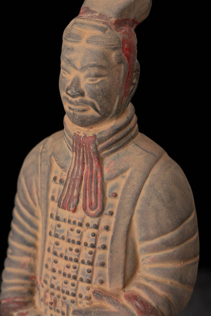 20CM Painted Officier - CLAYARMY-Close-up view of the intricate facial details and painted expression of the 20CM Painted Clayarmy Officer.