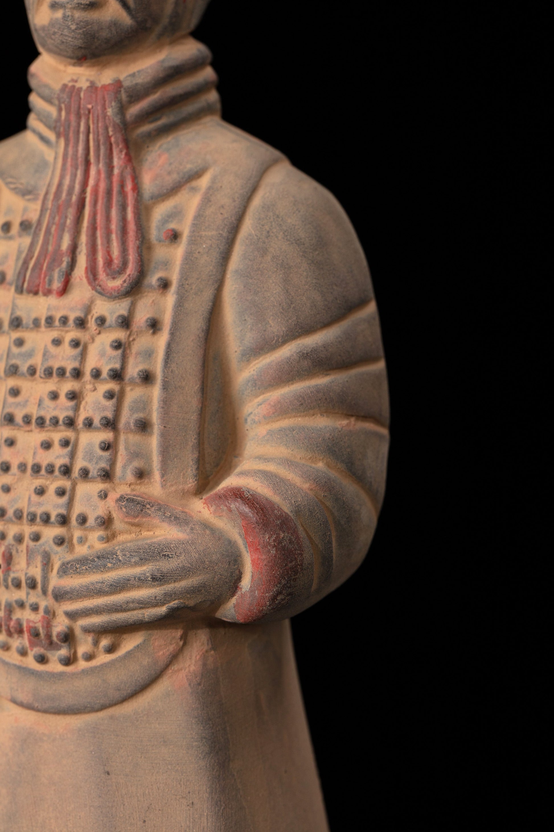 20CM Painted Officier - CLAYARMY-Dynamic angle highlighting the artistic posture and vibrant colors of the 20CM Painted Officer.