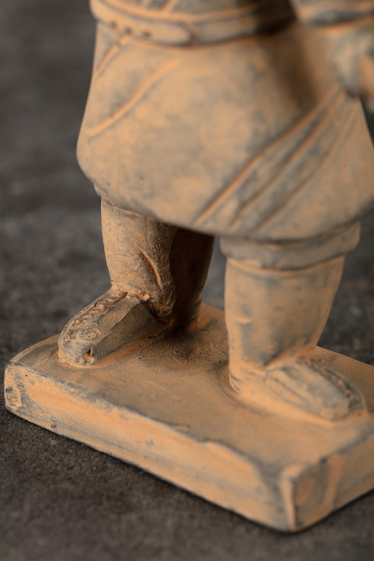 15CM Standing Archer - CLAYARMY-Close-up view of the weapon and armor details on the 15CM Standing Archer figurine, emphasizing historical accuracy and expert artistry.