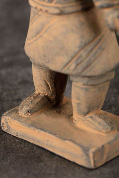 15CM Standing Archer - CLAYARMY-Close-up view of the weapon and armor details on the 15CM Standing Archer figurine, emphasizing historical accuracy and expert artistry.