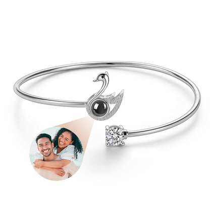 Armband mit Schwanenfotoprojektion – Verstellbarer Schwanenanhänger mit Kristallflügeln