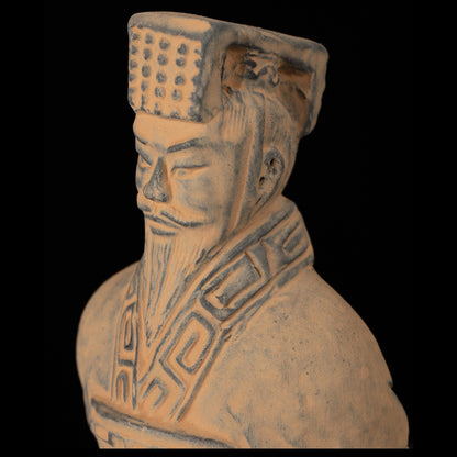 20CM Emperor - Top-down view of Clayarmy's 20CM Emperor Qin Terracotta Warrior, revealing the intricate details of the crown and armor.