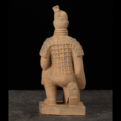 20CM Kneeling Archer - CLAYARMY-Back view focusing on the intricacies of the 20CM Kneeling Archer's sculpted robe and accessories.