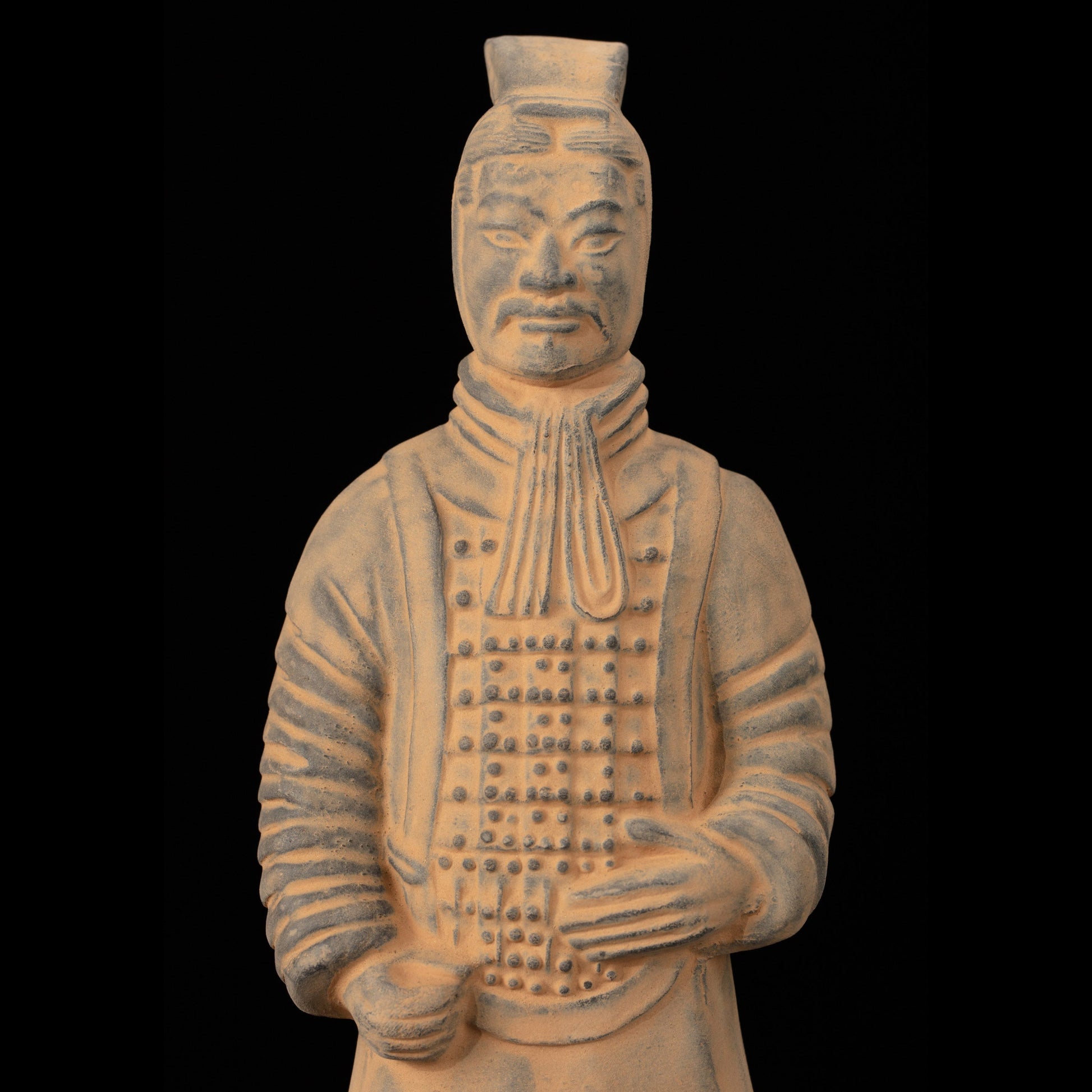 20CM Officier - CLAYARMY-Detailed craftsmanship of the 20CM Clayarmy Officer's armor and facial expressions.
