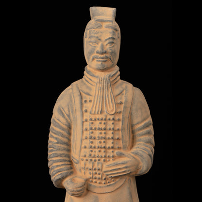 20CM Officier - CLAYARMY-Detailed craftsmanship of the 20CM Clayarmy Officer's armor and facial expressions.