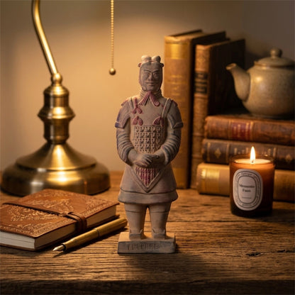 20CM Painted General - CLAYARMY-Masterful Brushstrokes: Witness the masterful brushstrokes on the 20CM Painted General's attire, showcasing the skillful artistry in recreating ancient military clothing.