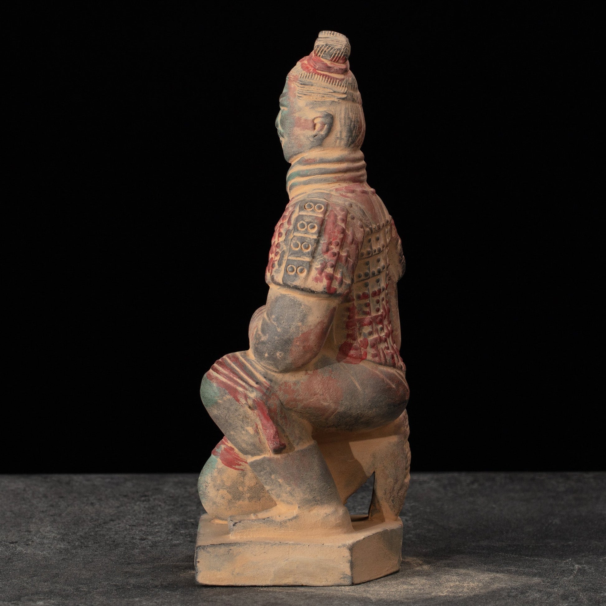 20CM Painted Kneeling Archer - CLAYARMY-Side profile highlighting the dynamic pose and meticulous painting of the 20CM Painted Soldier.