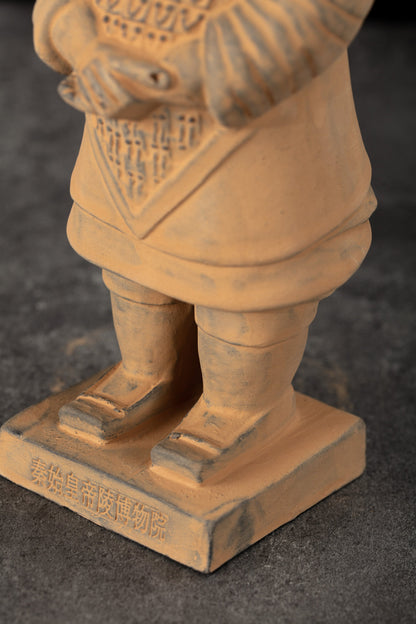 20CM General - CLAYARMY-Majestic Details: Close-up of the 20CM General, highlighting majestic details in the design, including the intricacies of the long sword and military attire.