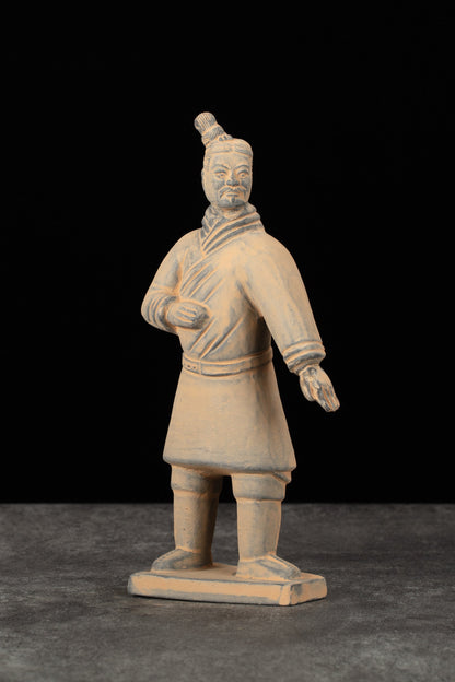 20CM Standing Archer - CLAYARMY-Side profile of the 20CM Standing Archer replica, featuring the unique bun, battle robe, and short boots.