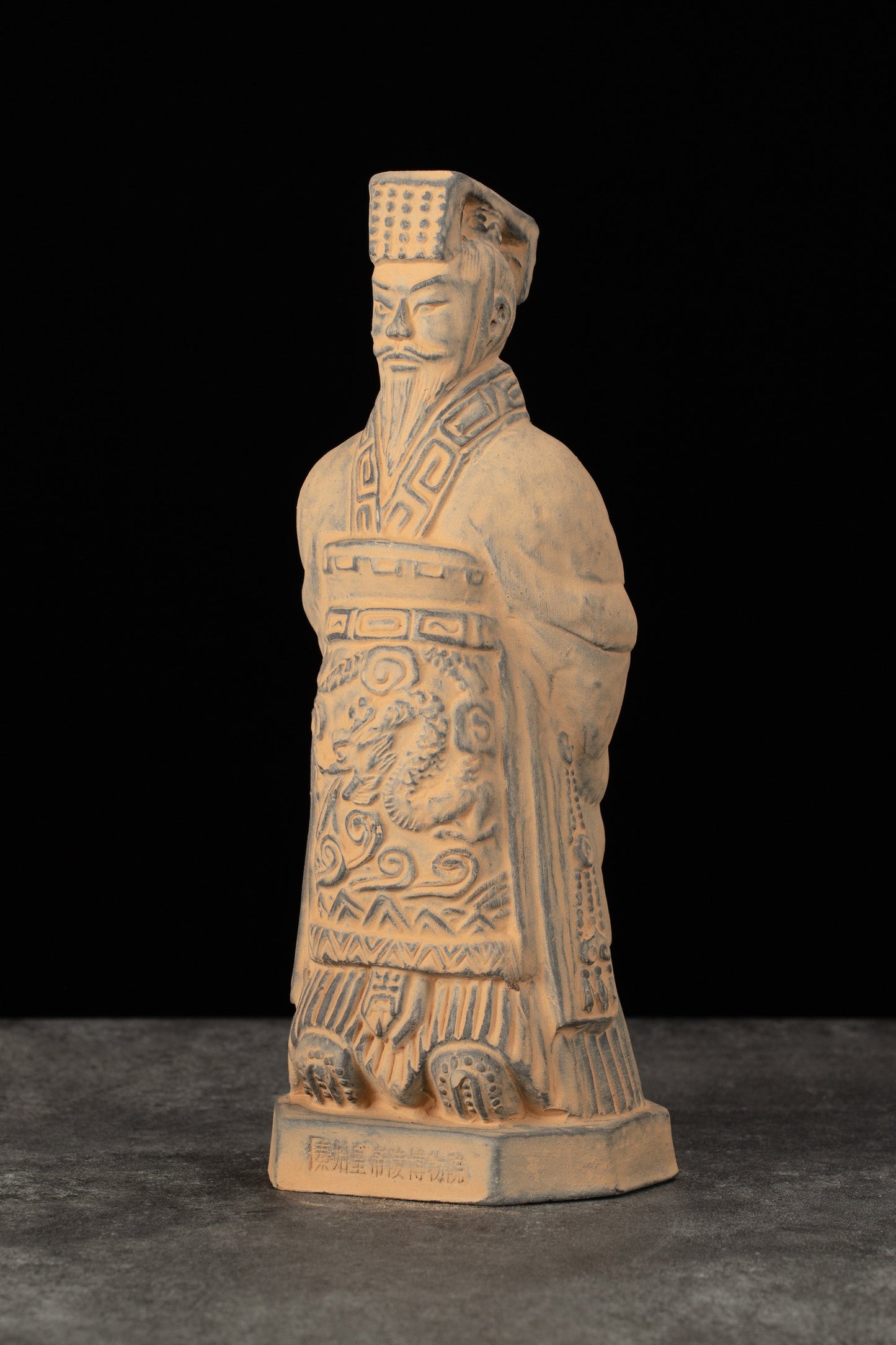 20CM Emperor - CLAYARMY -Overview of Clayarmy's 20CM Emperor Qin Terracotta Warrior, a symbol of ancient Chinese military prowess.