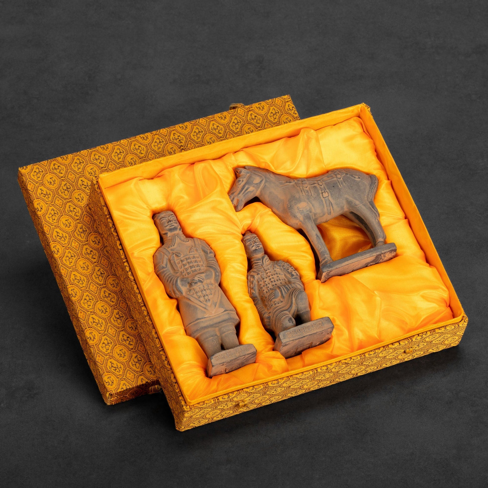 20CM Three Piece Set - CLAYARMY-Detailed view of Clayarmy's 20CM Terracotta Three-Piece Set, showcasing lifelike craftsmanship and historical accuracy.