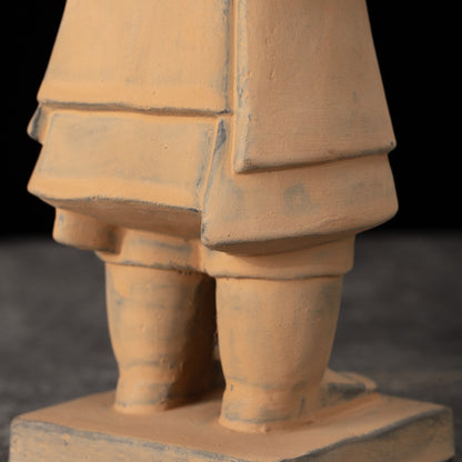 25CM General - CLAYARMY-Dynamic Sculpted Gesture: Dynamic view of the 25CM Terracotta Army General, capturing a dynamic sculpted gesture that adds movement and energy to the figurine.