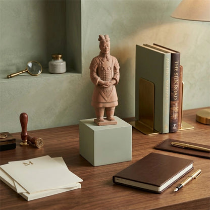 25CM General - CLAYARMY-Dynamic Sculpted Gesture: Dynamic view of the 25CM Terracotta Army General, capturing a dynamic sculpted gesture that adds movement and energy to the figurine.