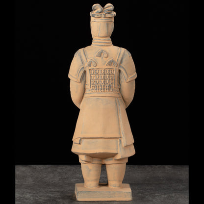 25CM General - CLAYARMY-Dynamic Sculpted Movement: Experience the dynamic sculpted movement of the 25CM Terracotta Army General, capturing the essence of a leader in motion.