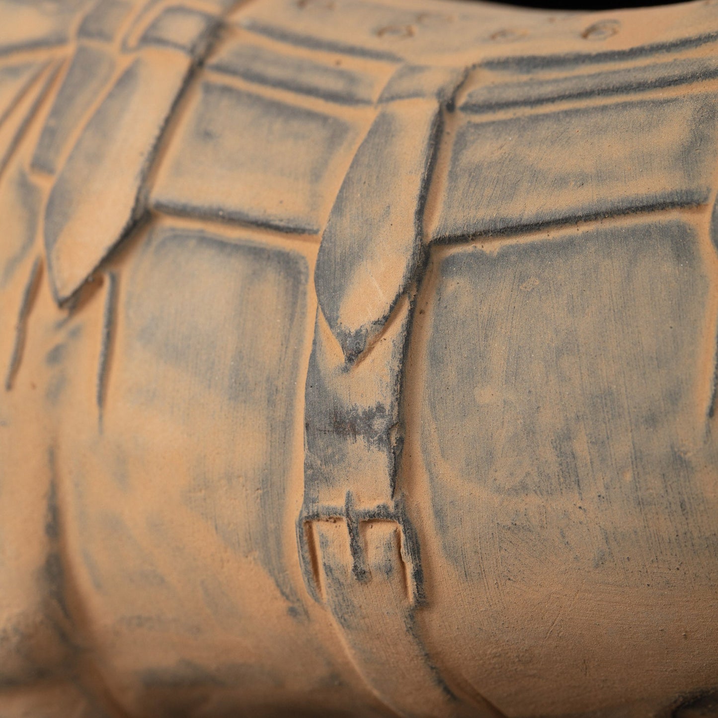 25CM Horse - CLAYARMY -Close-up of the saddle adornments, adding an extra layer of artistry to our 25CM Clayarmy Terracotta Horse.