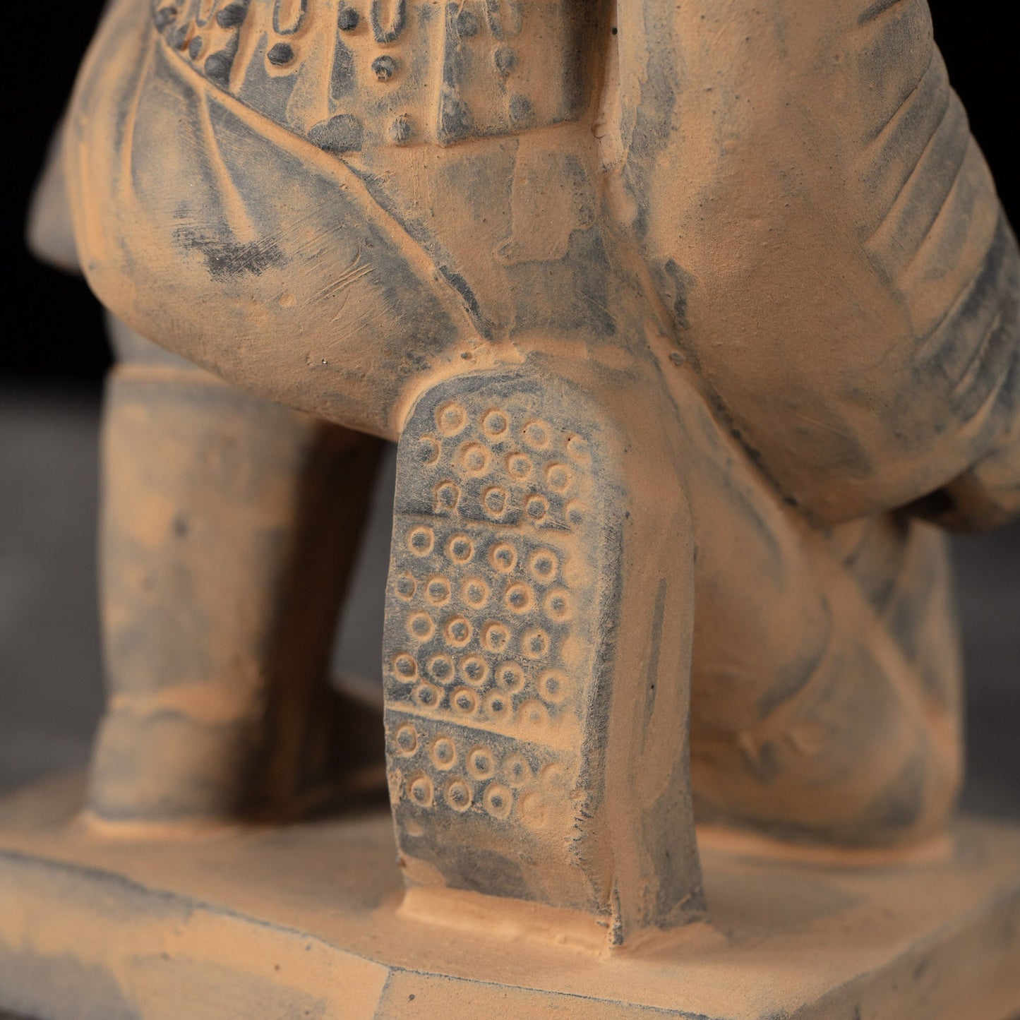 25CM Kneeling Archer - CLAYARMY-Unique angle capturing the hand-painted footwear and base details on the 25CM Kneeling Archer.