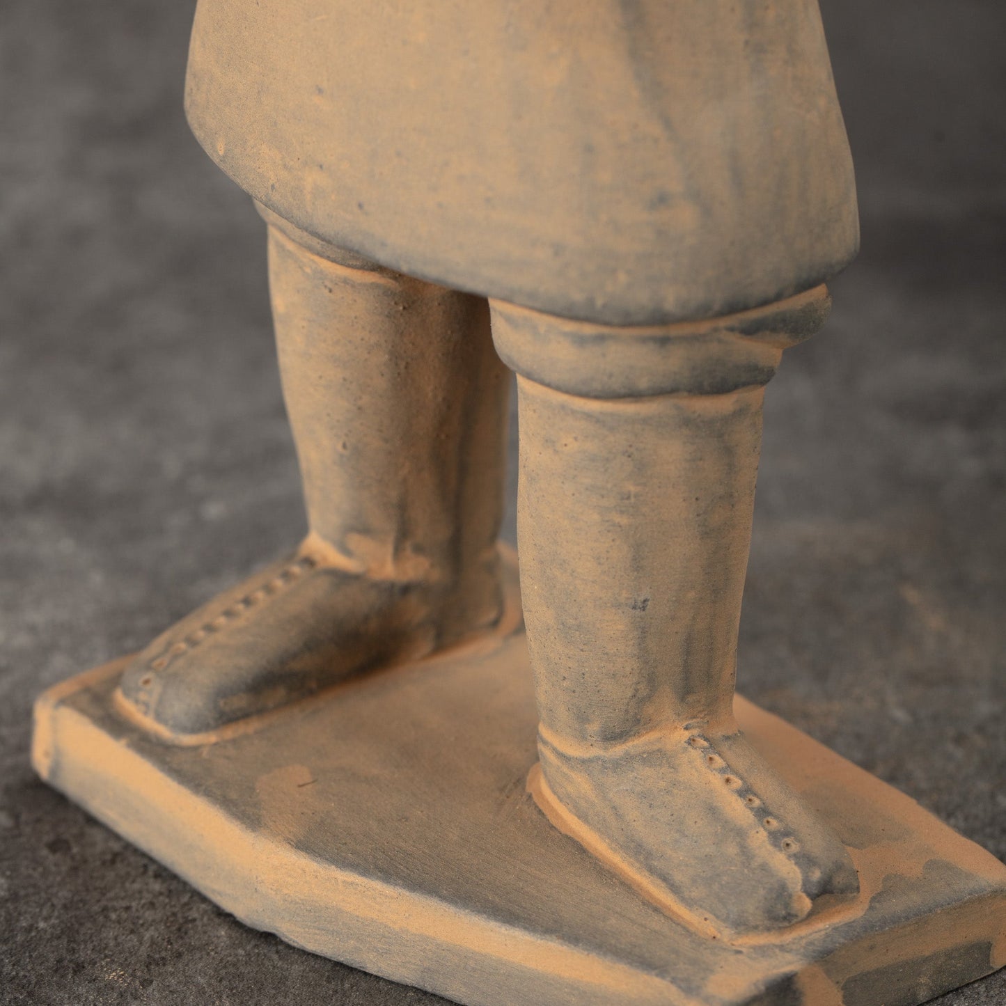 25CM Standing Archer - CLAYARMY-Explore the craftsmanship of the 25CM Terracotta Army Standing Archer replica in yellow-brown clay.