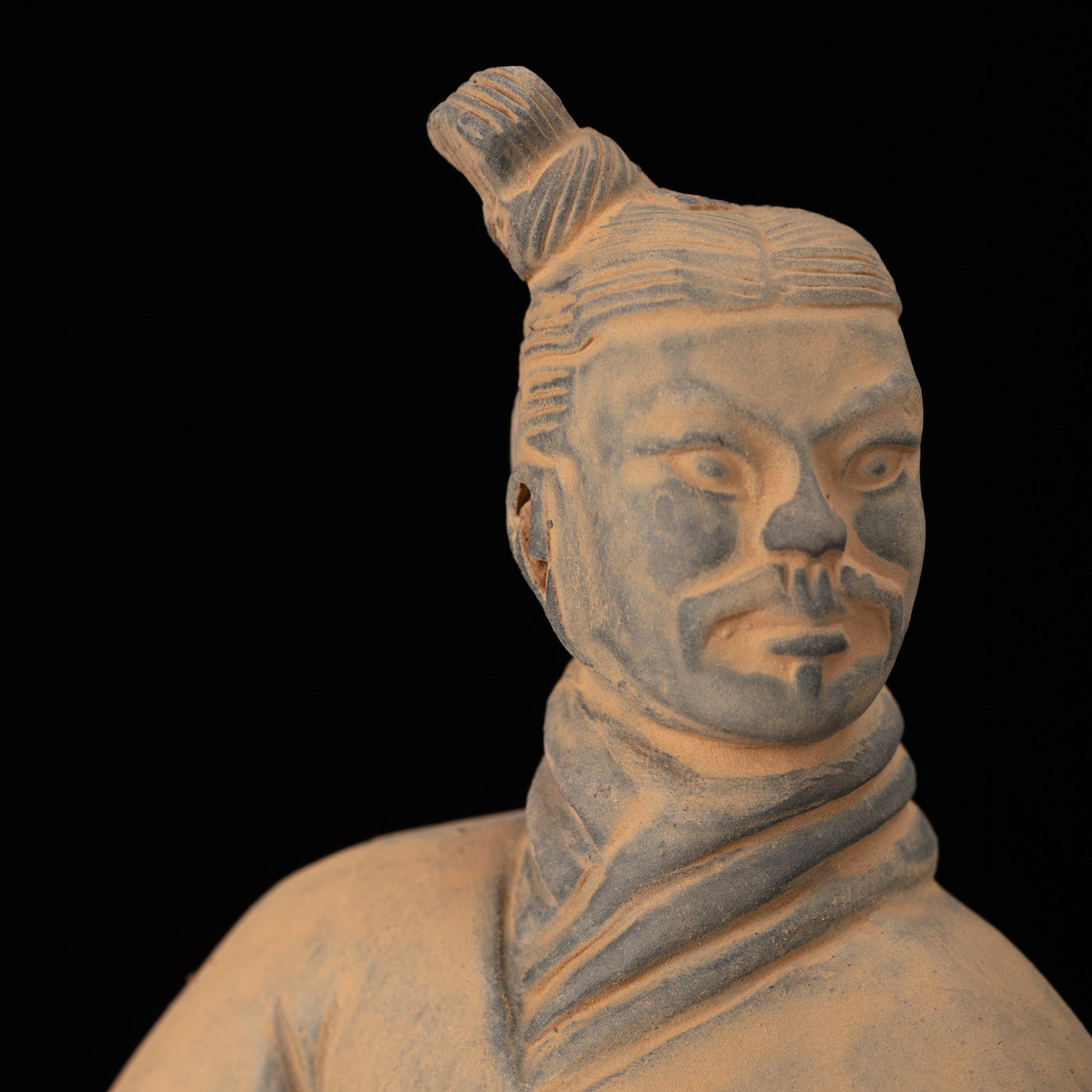 25CM Standing Archer - CLAYARMY-Intricate details come to life in this close-up of the 25CM Standing Archer figurine, emphasizing facial expressions and artistic nuances.