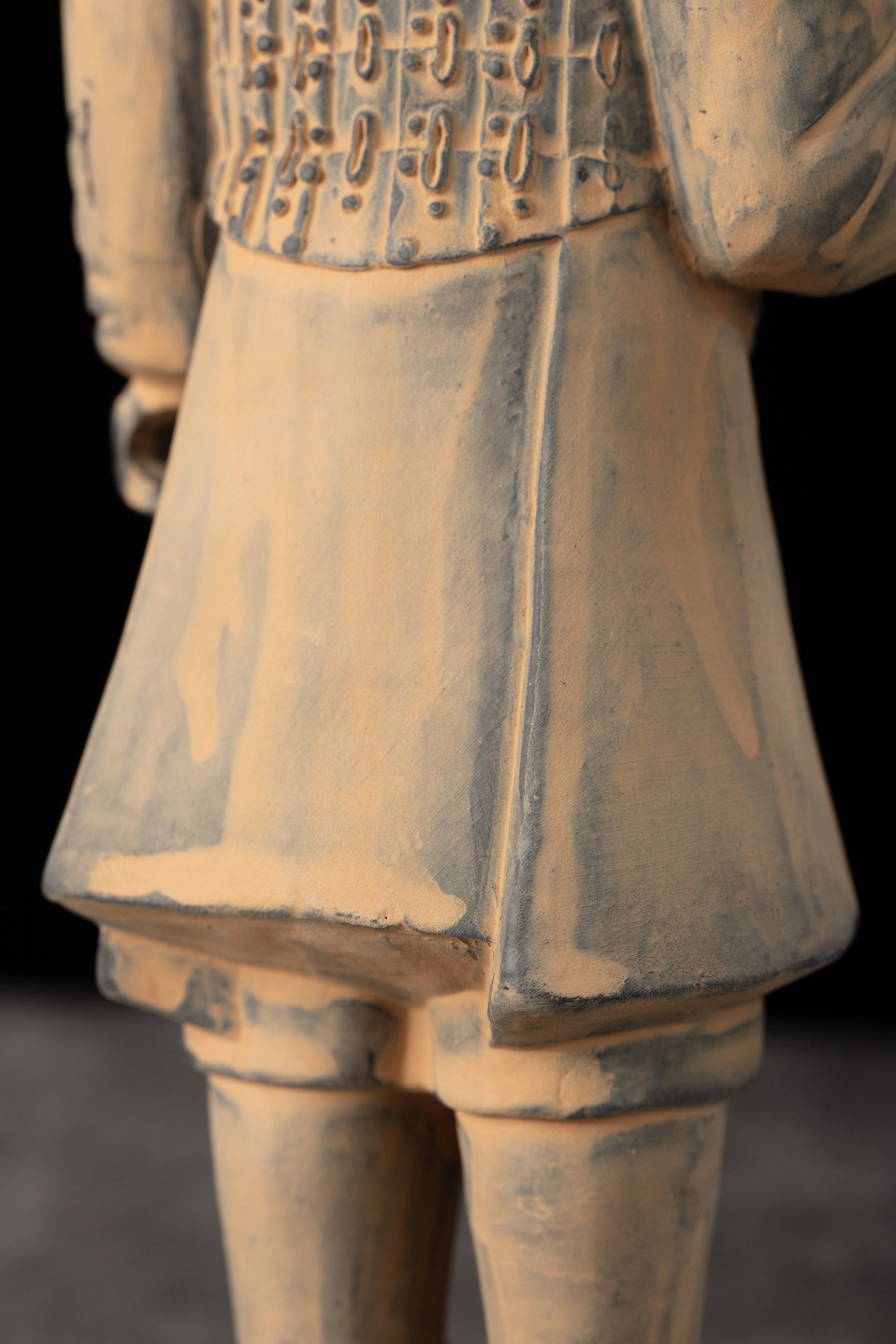 25CM Officier - CLAYARMY-Side view displaying the taller stature and intricate details of the 25CM Clayarmy Officer.