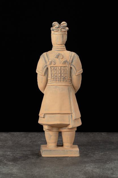 25CM General - CLAYARMY-Dynamic Sculpted Movement: Experience the dynamic sculpted movement of the 25CM Terracotta Army General, capturing the essence of a leader in motion.