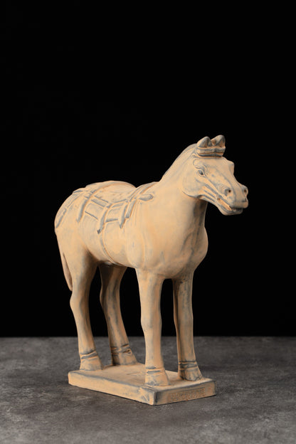 25CM Horse - CLAYARMY -Side view emphasizing the grandeur and proportions of our 25CM Clayarmy Terracotta Horse.