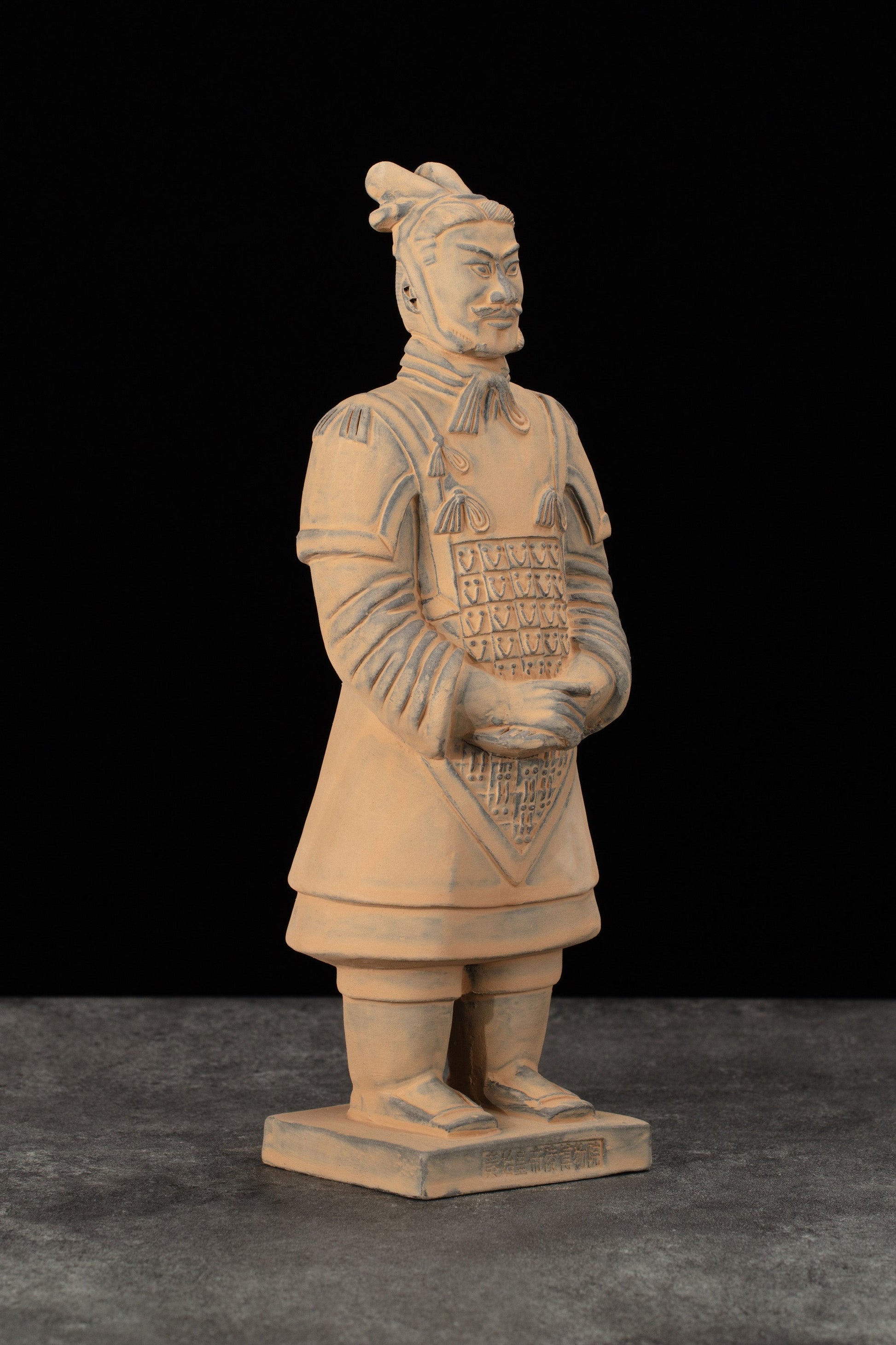 25CM General - CLAYARMY-Cultural Precision: Side view of the 25CM General, illustrating cultural precision in the sculpting of ancient military uniforms and accessories.