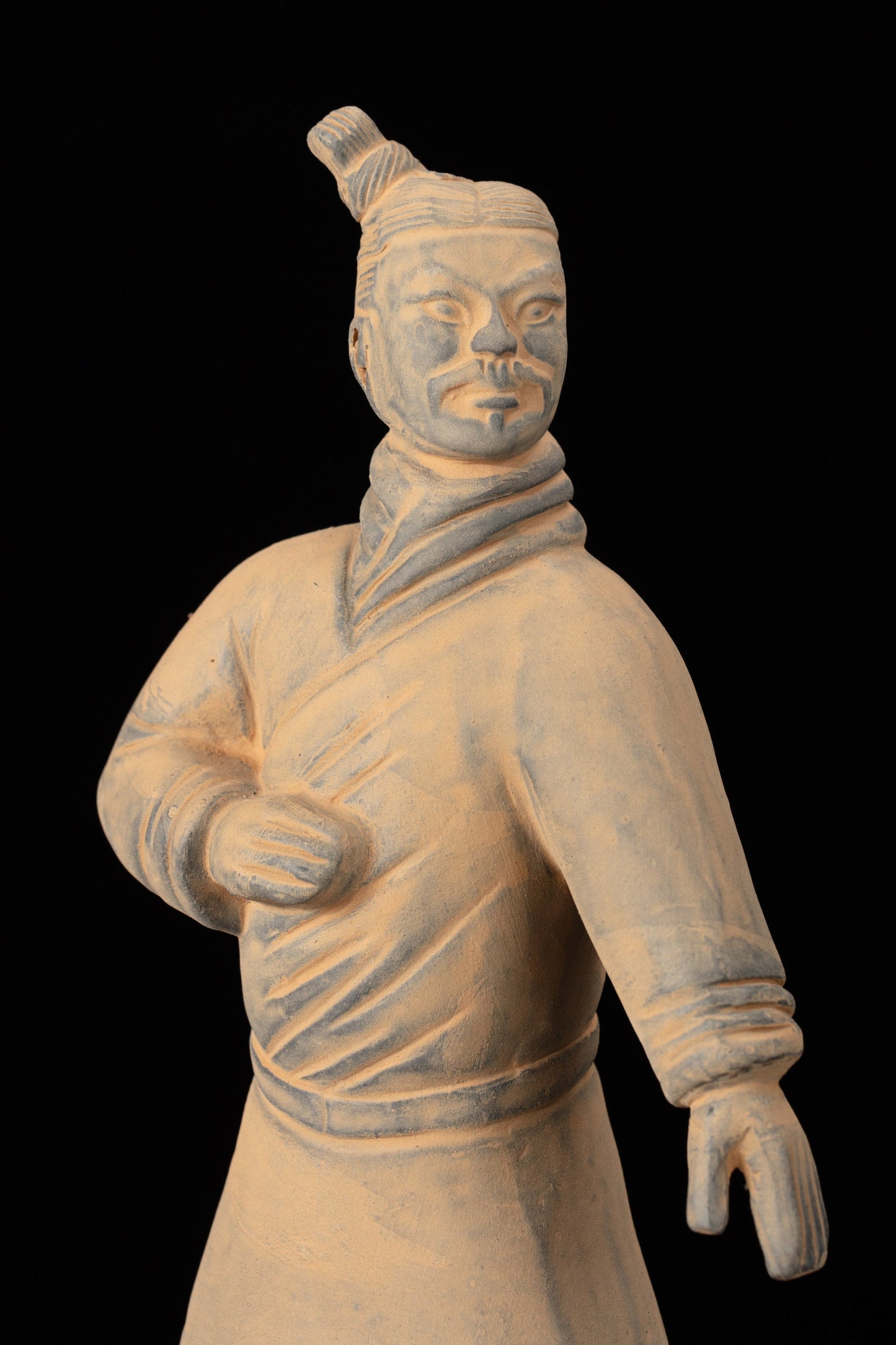 25CM Standing Archer - CLAYARMY-Detailed close-up, highlighting the facial expressions and meticulous craftsmanship of the 25CM Standing Archer figurine.