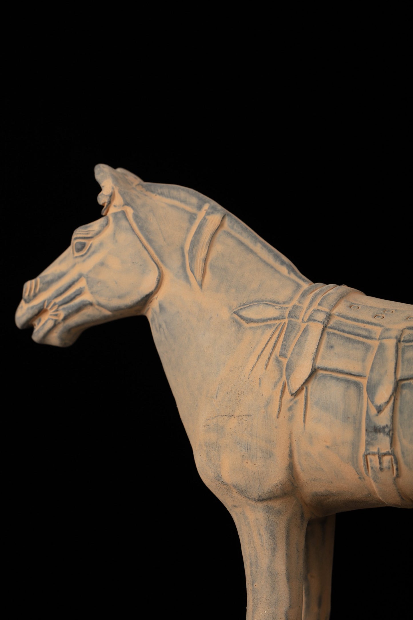 25CM Horse - CLAYARMY -Profile shot emphasizing the elegance and grace of our 25CM Clayarmy Terracotta Horse.