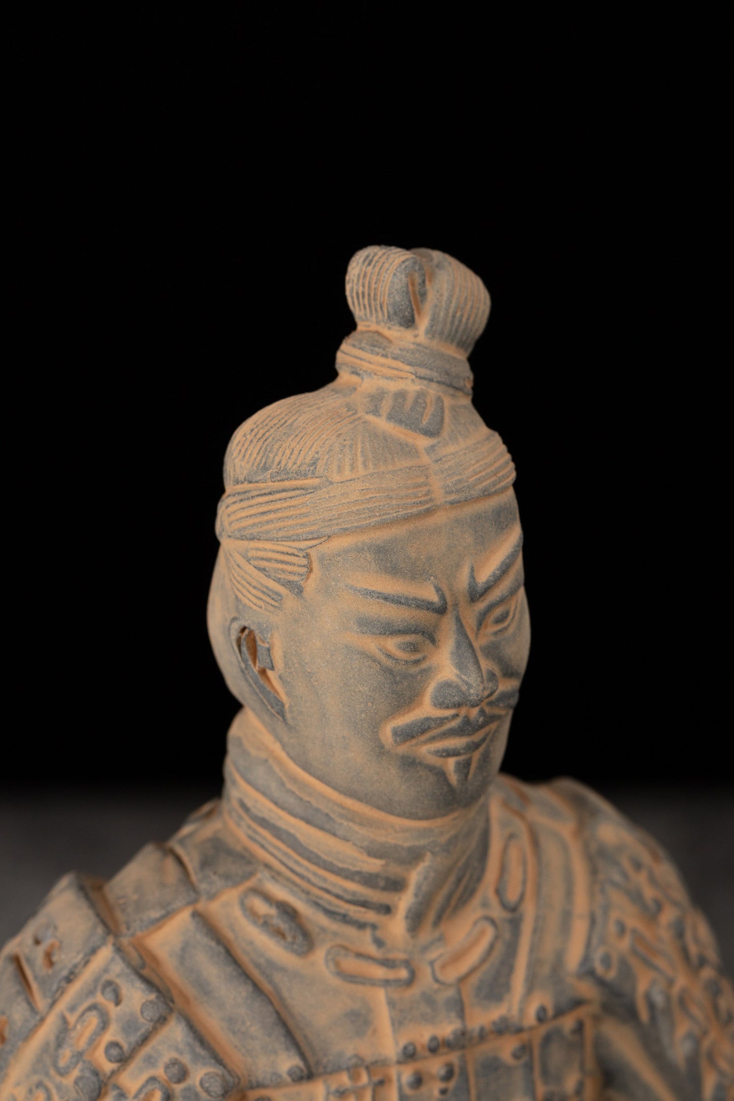 25CM Kneeling Archer - CLAYARMY-Top-down view highlighting the overall composition and craftsmanship of the 25CM Kneeling Archer.