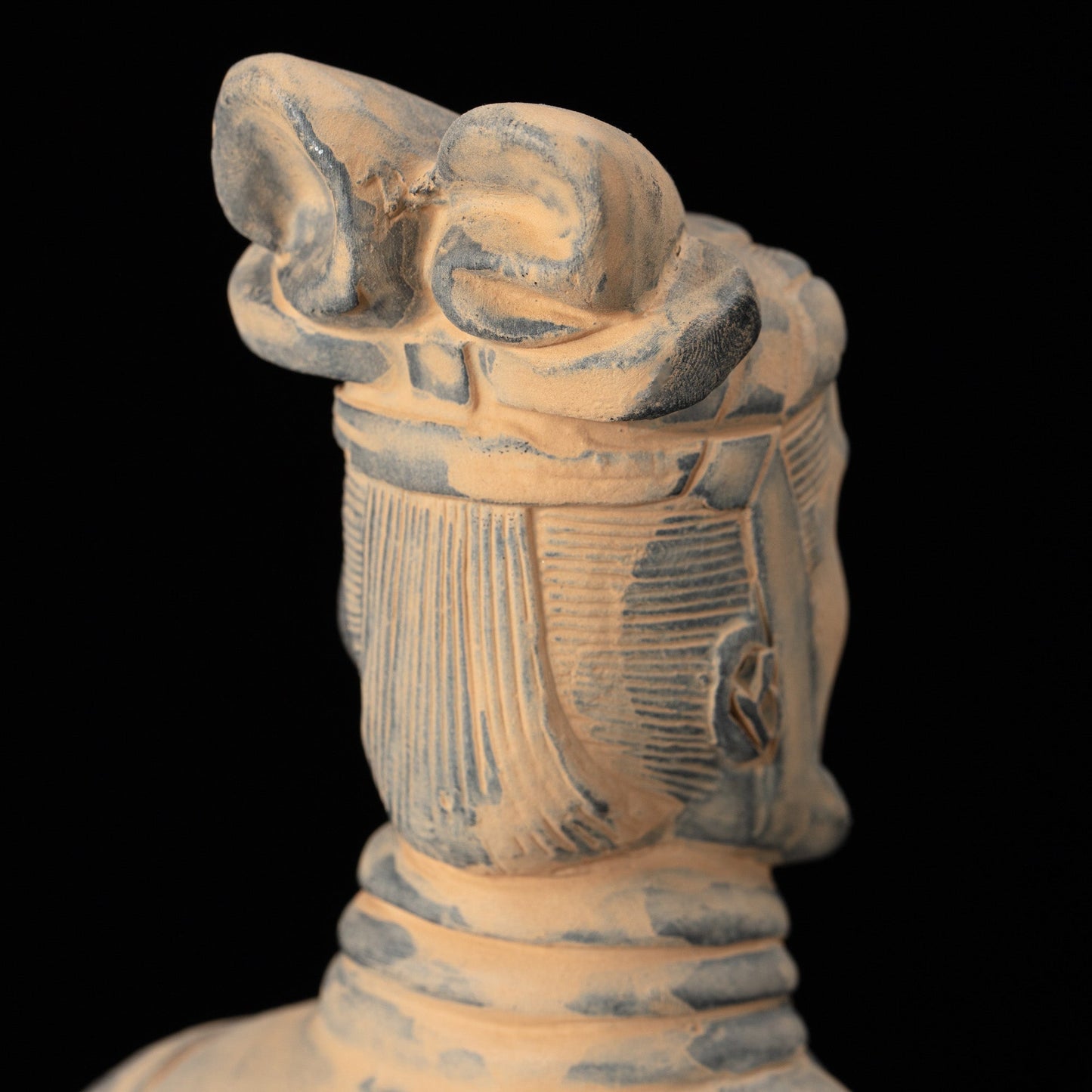 35CM General - CLAYARMY-Dynamic Command Gesture: Dynamic view of the 35CM Terracotta Army General, capturing a dynamic command gesture that adds movement and energy to the figurine.
