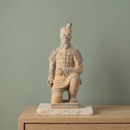 35CM Kneeling Archer - CLAYARMY-Detailed shot of the handcrafted facial expression and features on the 35CM Kneeling Archer.