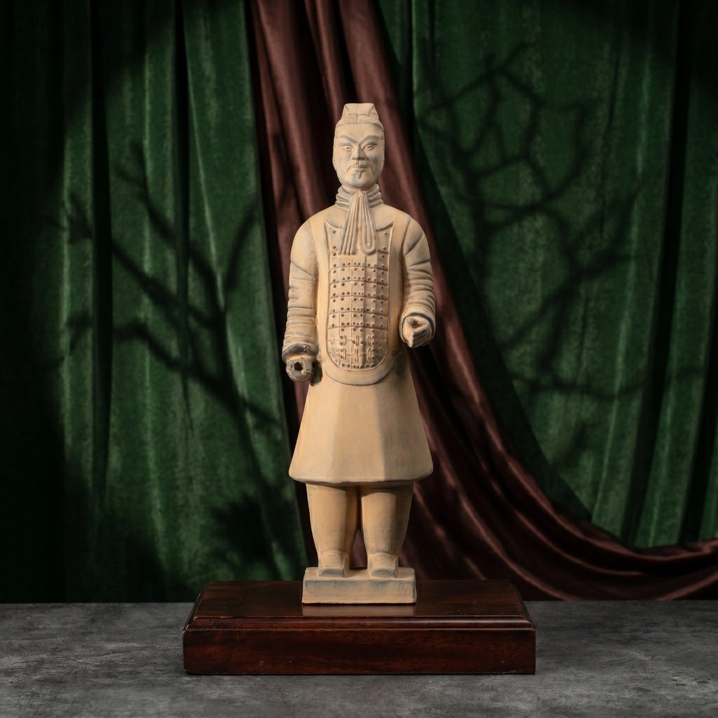 35CM Officier - CLAYARMY-Close-up shot capturing the facial expression and craftsmanship of the 35CM Officer.