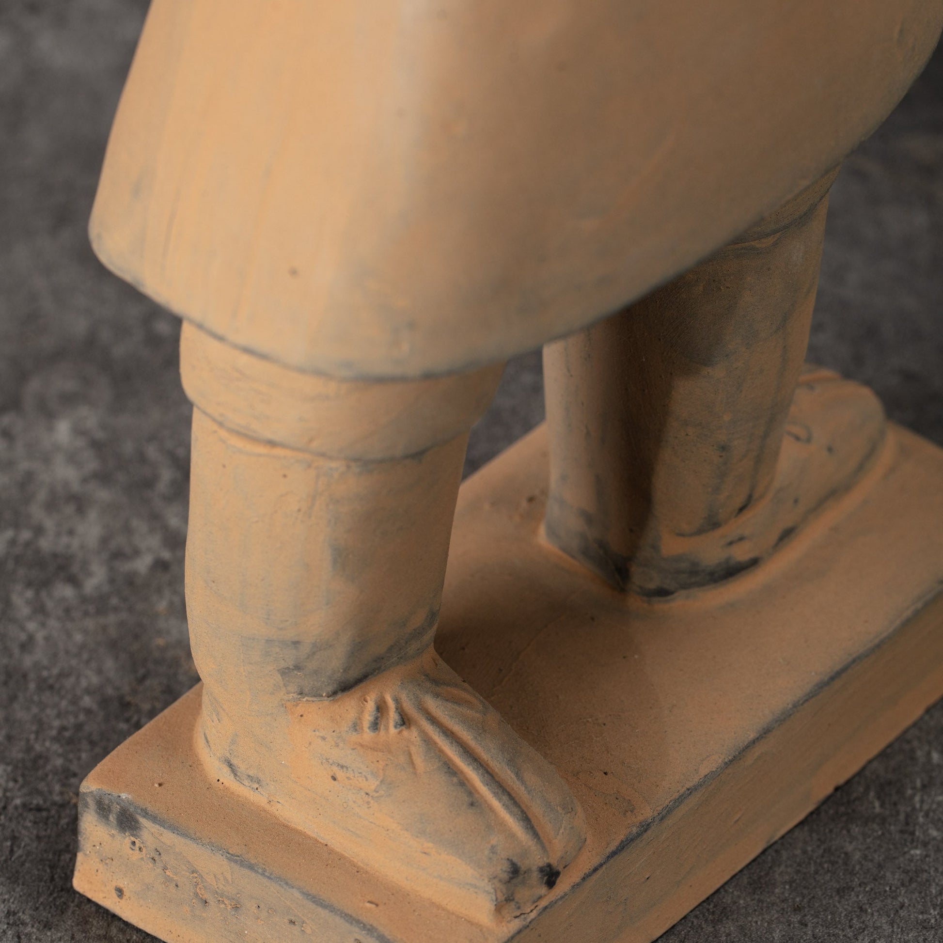 35CM Standing Archer - CLAYARMY-Close-up of the 35CM Standing Archer figurine's face, highlighting the taut expression and intricate details.