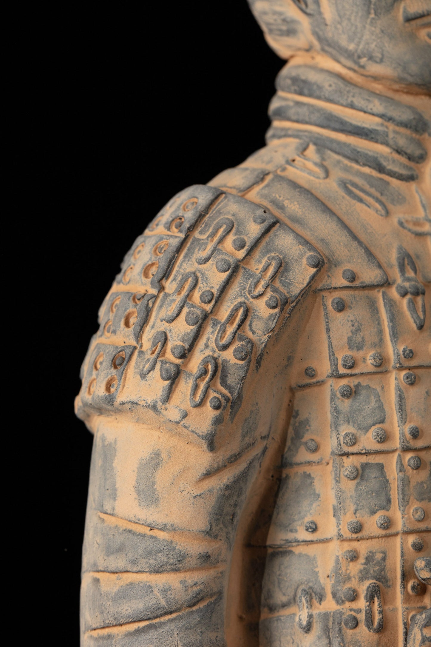 35CM Kneeling Archer - CLAYARMY-Aerial perspective emphasizing the overall design and proportions of the 35CM Kneeling Archer.