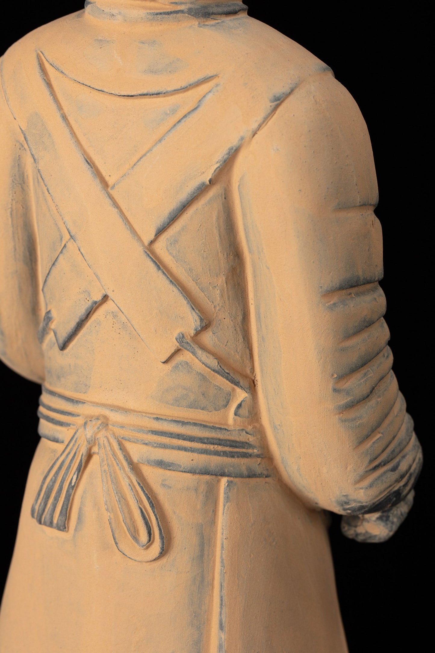 35CM Officier - CLAYARMY-Side view displaying the tall stature and intricate details of the 35CM Clayarmy Officer.