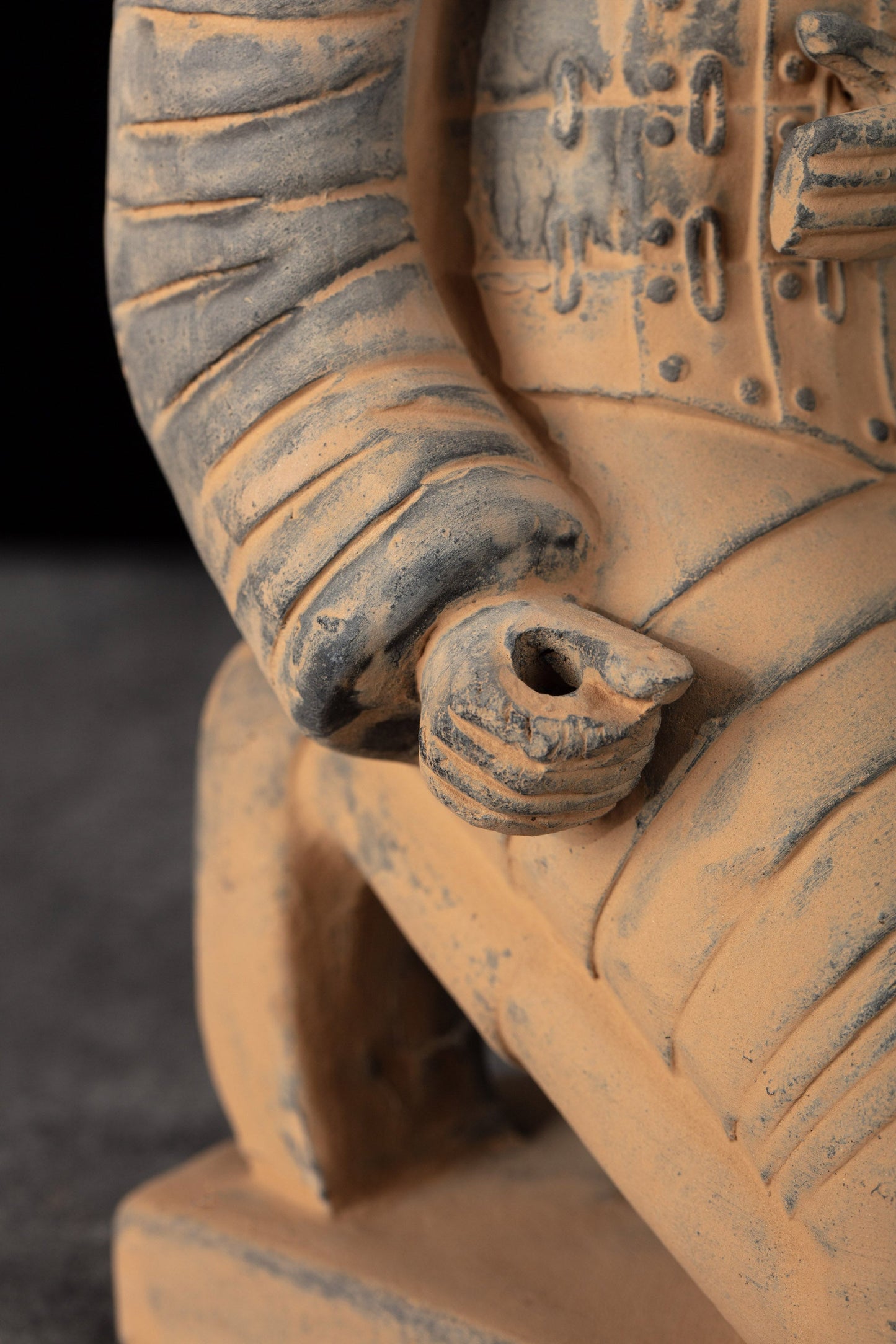 35CM Kneeling Archer - CLAYARMY-Unique angle capturing the hand-painted footwear and base details on the 35CM Kneeling Archer.